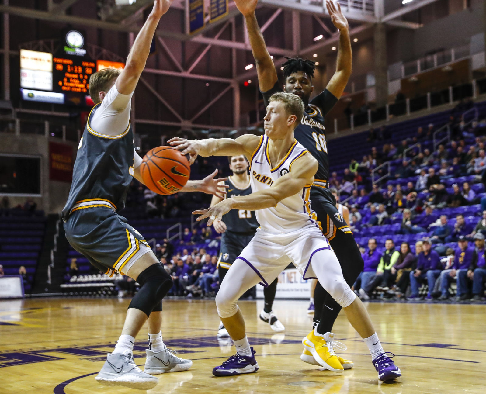 MBBall UNI vs. Valparaiso 4